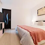 Albert Residence Authentic Old Town Suites & Parking Braşov