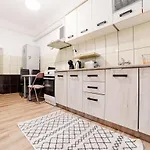 Albert Residence Premium Apartments With Complimentary Parking Save 23 Percent Off For Your Next Stay In Brasov Old Town Brașov
