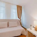 Lejlighed Albert Residence Old Town Aparthotel 4*