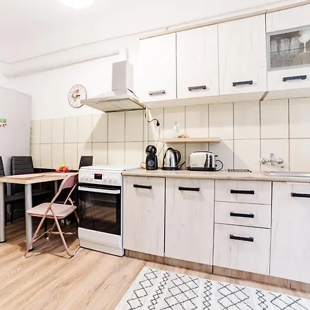 Anastasia With Parking Apartamento *