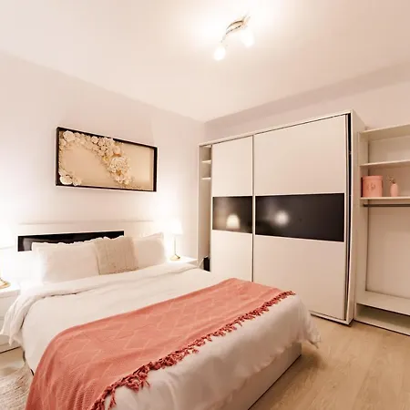 Apartamento Anastasia With Parking Braşov