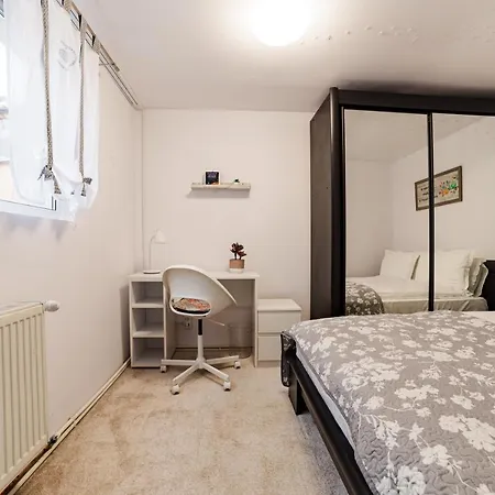 Apartment Albert Authentic Suites Brasov - Tampa View - Preferred Spa Rates & Exclusive Guest Benefits Brasov