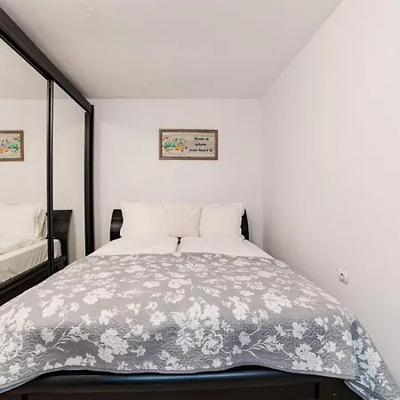 Anastasia With Parking