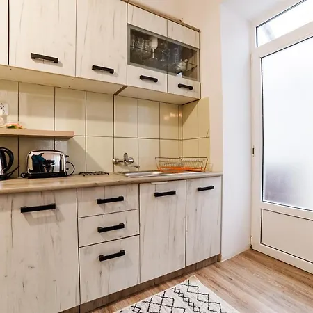 Anastasia With Parking *