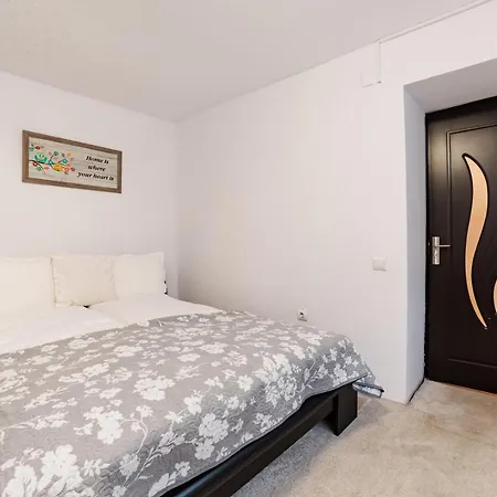 Albert Authentic Suites Brasov - Tampa View - Preferred Spa Rates & Exclusive Guest Benefits