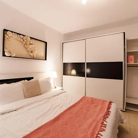 Albert Authentic Suites Brasov - Tampa View & Exclusive Guest Benefits アパート