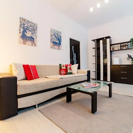 Apartment Albert Authentic Suites Brasov - Tampa View - Preferred Spa Rates & Exclusive Guest Benefits Brasov
