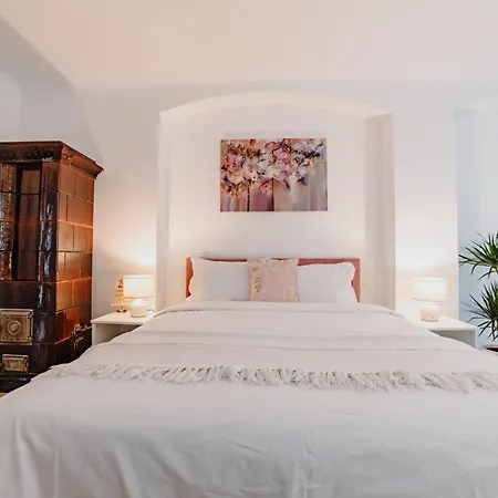 Albert Residence Old Town Premium Serviced Apartments In City Center With 24H Guest Service דירה