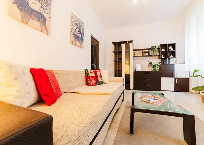 Albert Residence Old Town Premium Serviced Apartments In City Center With 24H Guest Service