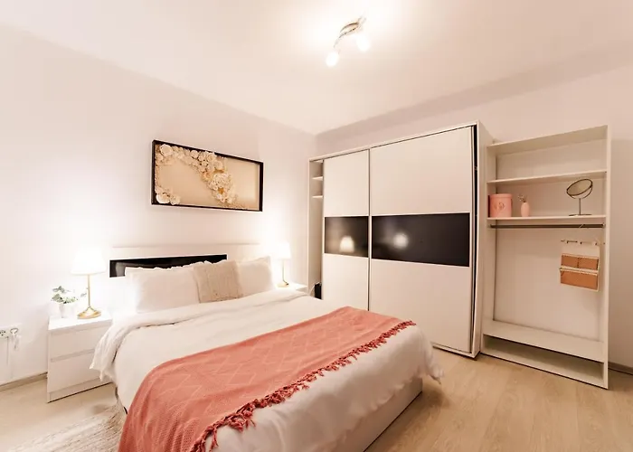 דירה Albert Residence Old Town Premium Serviced Apartments In City Center With 24H Guest Service בראשוב