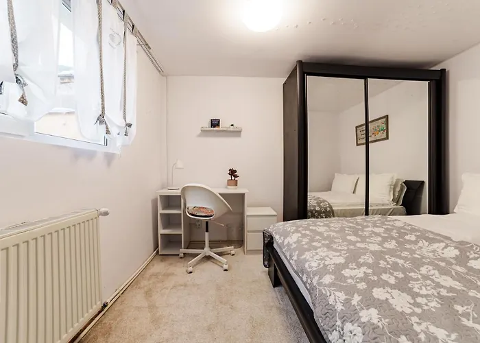 דירה Albert Residence Old Town Premium Serviced Apartments In City Center With 24H Guest Service בראשוב