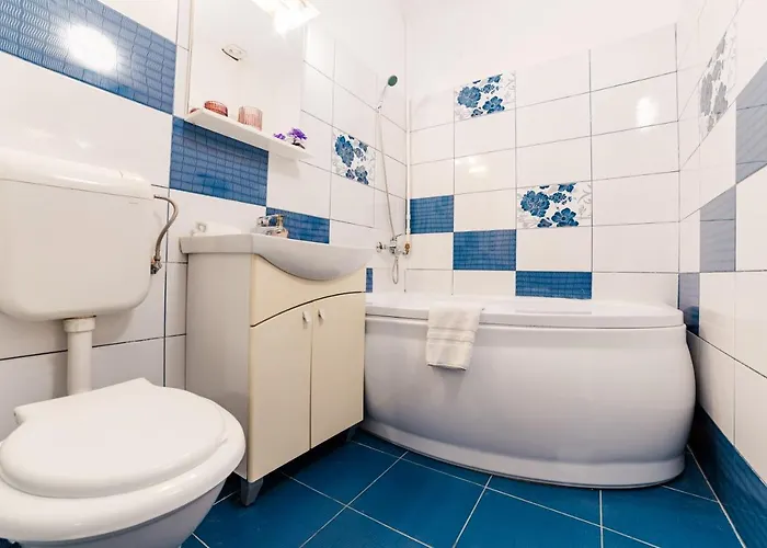 Albert Residence Brasov Historical City Center Premium Apartments & Complimentary Parking Appartement