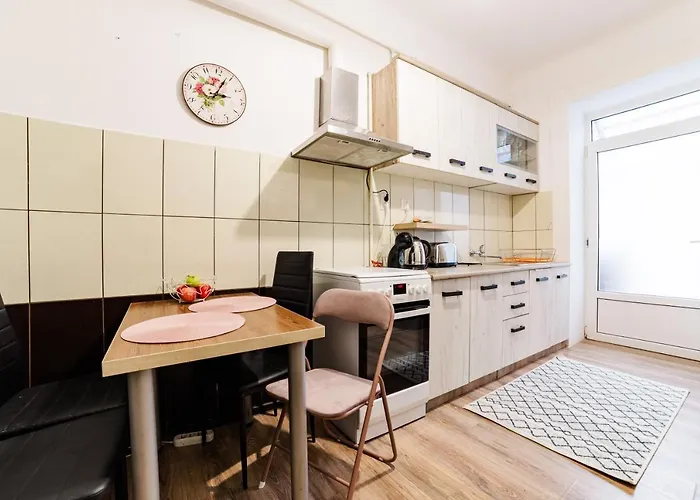 דירה Albert Residence Old Town Premium Serviced Apartments In City Center With 24H Guest Service *