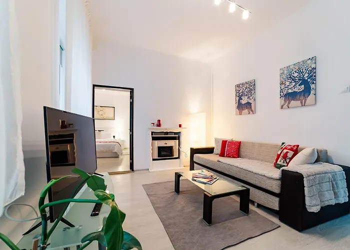 Albert Residence Old Town Premium Serviced Apartments In City Center With 24H Guest Service דירה *