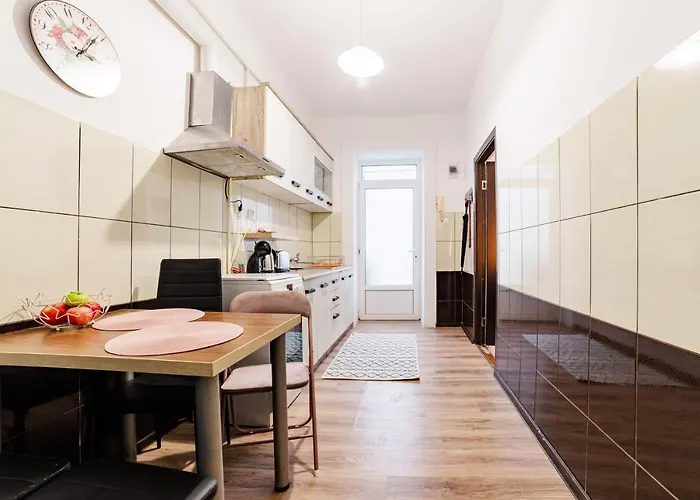 דירה Albert Residence Old Town Premium Serviced Apartments In City Center With 24H Guest Service