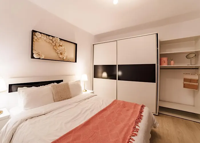 Albert Residence Old Town Premium Serviced Apartments In City Center With 24H Guest Service דירה