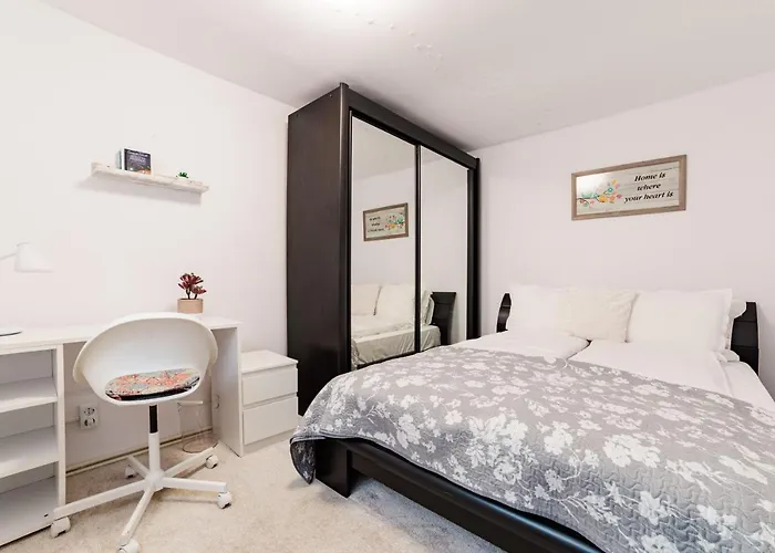 Albert Residence Brasov Historical City Center Premium Apartments & Complimentary Parking *