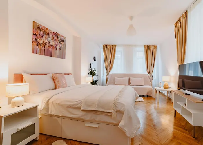 Albert Residence Old Town Premium Serviced Apartments In City Center With 24H Guest Service בראשוב