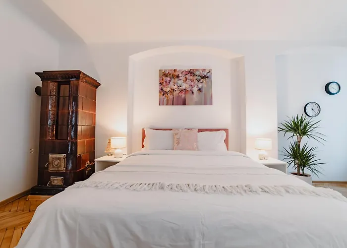 Albert Residence Old Town Premium Serviced Apartments In City Center With 24H Guest Service דירה