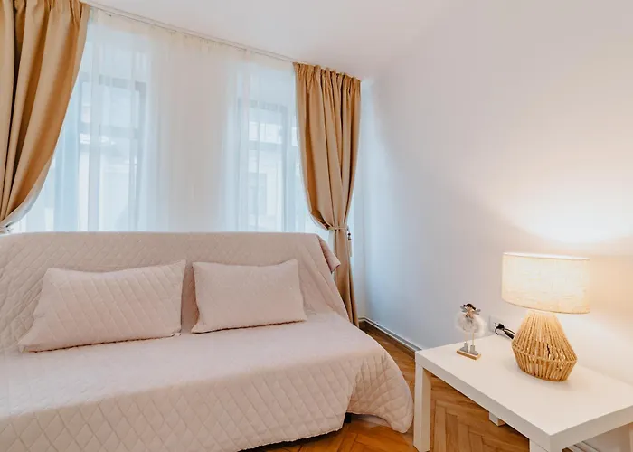 דירה Albert Residence Old Town Premium Serviced Apartments In City Center With 24H Guest Service *