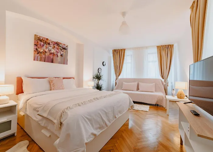 Albert Residence Old Town Premium Serviced Apartments In City Center With 24H Guest Service דירה בראשוב