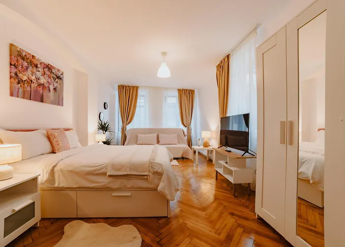 Albert Residence Old Town Premium Serviced Apartments In City Center With 24H Guest Service
